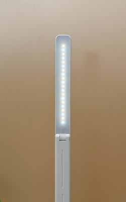 Đèn cảm ứng LED Đèn bên giường pin USB Đèn bàn đọc di động Cho phòng khách
