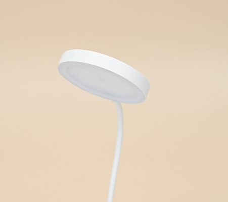 Đèn bàn LED điều khiển cảm ứng điện hiện đại / Đèn bàn với điều chỉnh độ sáng ba cấp