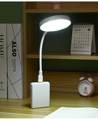 Đèn bàn LED điều chỉnh với ánh sáng ấm và mát