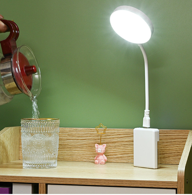Đèn bàn LED điều chỉnh với ánh sáng ấm và mát