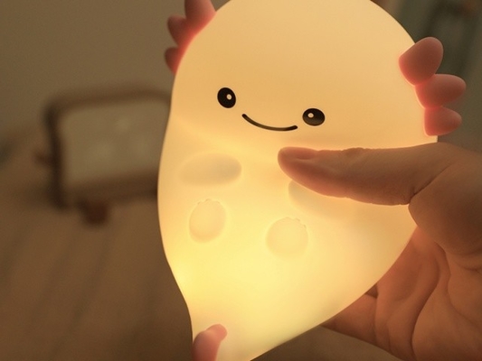 Tùy chỉnh ánh sáng của bạn với độ sáng điều chỉnh Đèn đêm 4H Thời gian sạc
