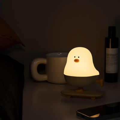 Modern Rechargeable LED Skateboard Chicken Night Lamp ABS Bedroom Desktop Decor With Touch Power quà lễ hội cho người ngủ