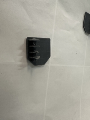 An toàn không thể nhìn thấy lưới tản nhiệt Đường sắt nhôm AG3/4 Xám Cap cuối không thể nhìn thấy phụ kiện nướng