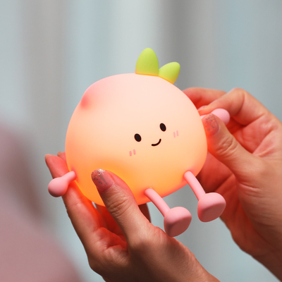 2024 New Creative Peach Shape Night Lamp Soft Silicone 7 Color Changing Eye Care Night Light For Children Gifts Đèn bàn