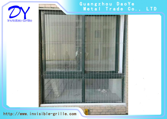 Dây không gỉ 7 * 7 Vỉ nướng vô hình an toàn để ngăn trẻ em trèo và rơi ra ngoài